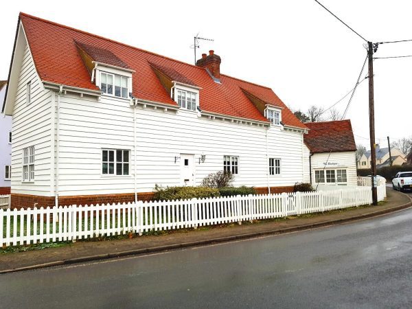 Bedec Barn White Semi Gloss