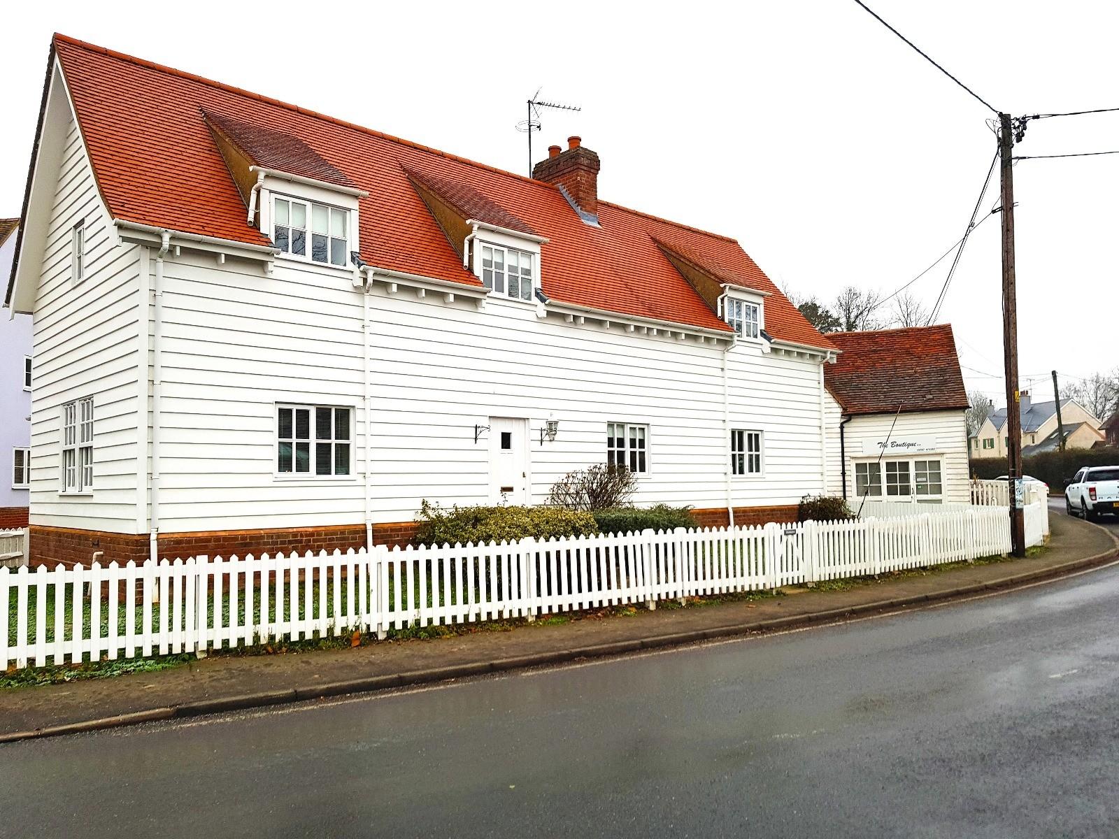 Bedec Barn White Semi Gloss